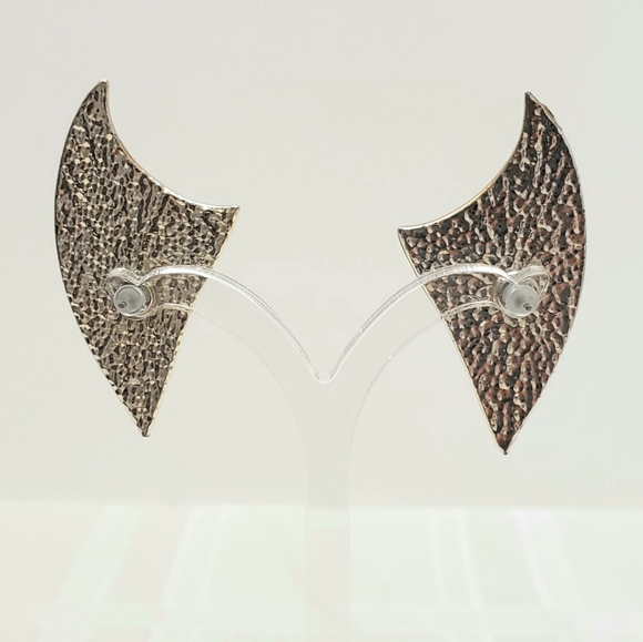 Pretty Vintage Enamel Retro Yellow/Beige/Tan Fun Post Earrings - Picture 7 of 8